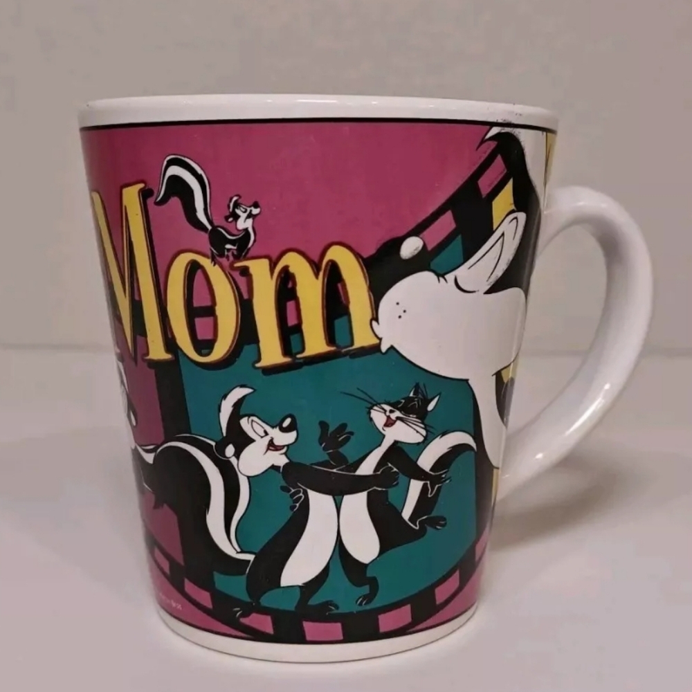 VINTAGE 1999 WARNER BROS PEPE LE PEW “MOM” MUG